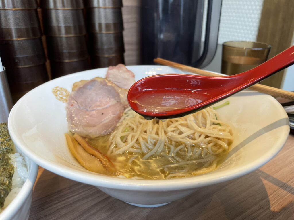 鶏塩ラーメンはじめ