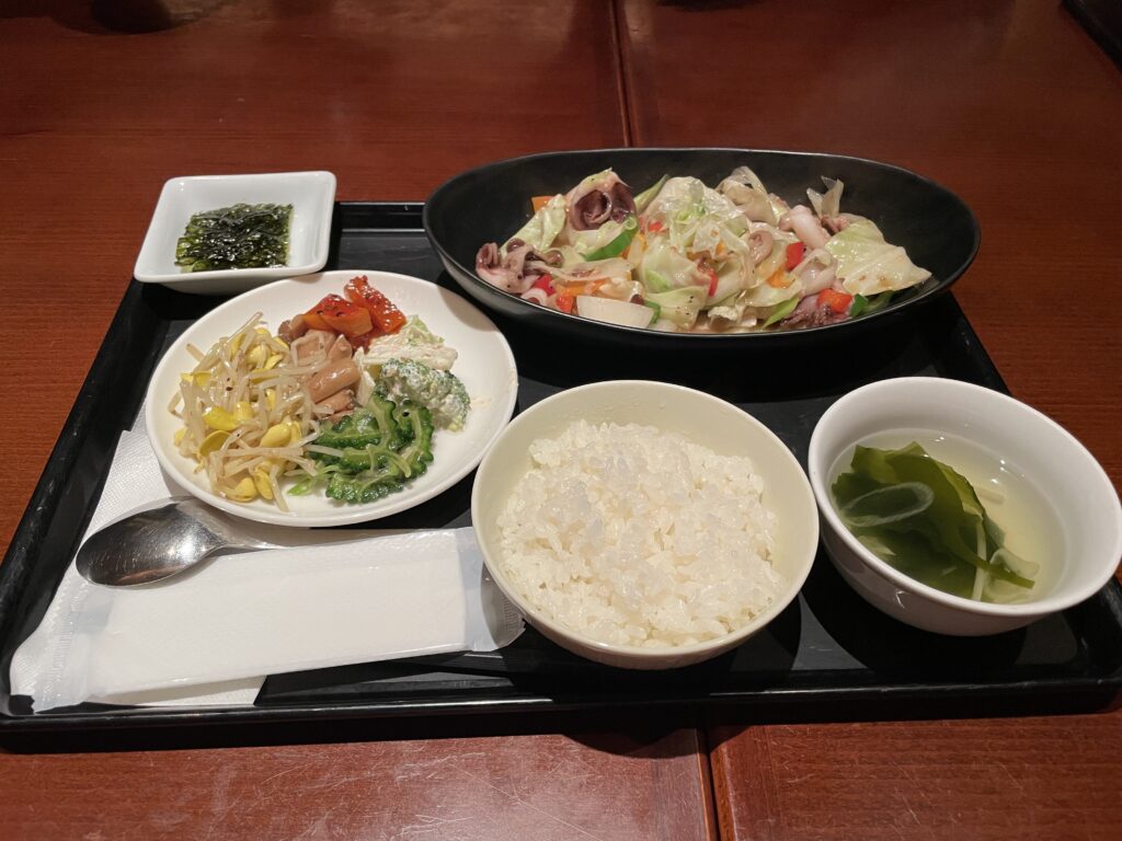 定食同行者